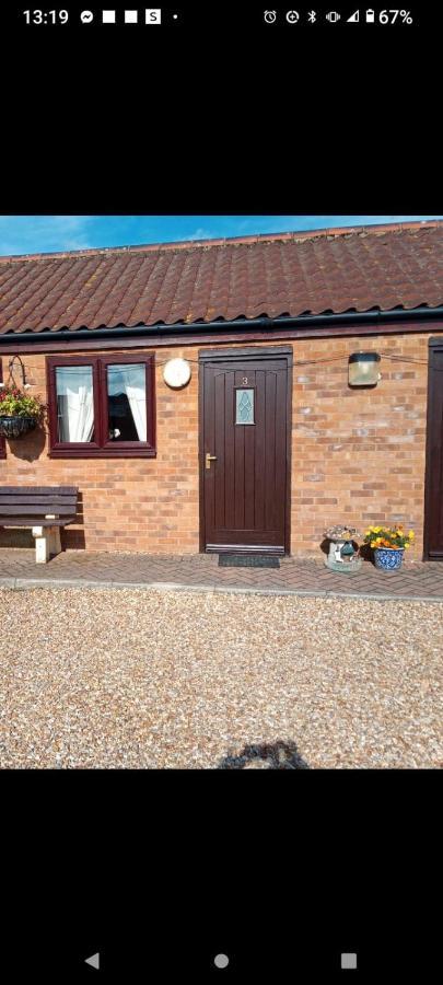 Fox And Hounds Country Inn Willingham  Exterior photo