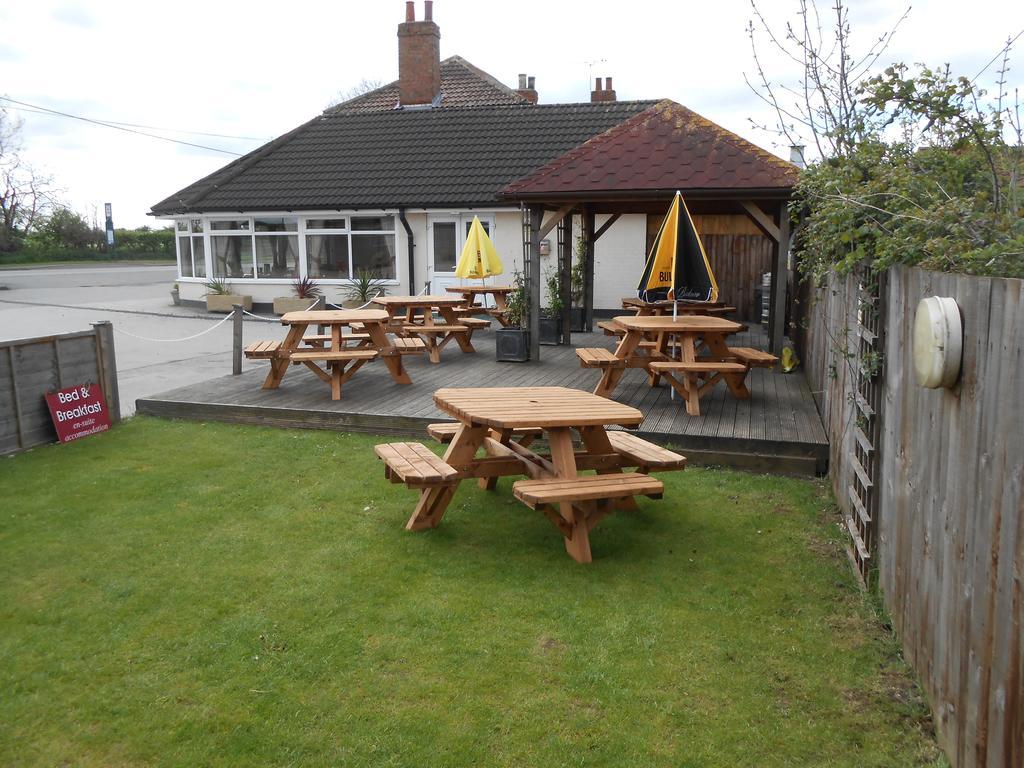 Fox And Hounds Country Inn Willingham  Exterior photo